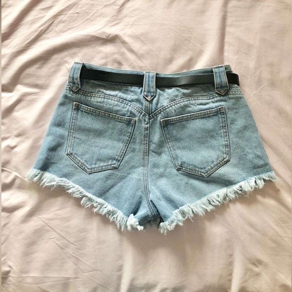 Full Tilt Festival Frayed Hem with Belt Jean Shorts NWT - Picture 2 of 7